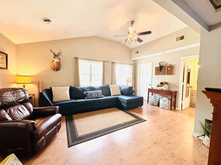 Furnished Finder property 620535_1 photo 2