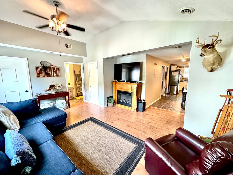 Furnished Finder property 620535_1 photo 3