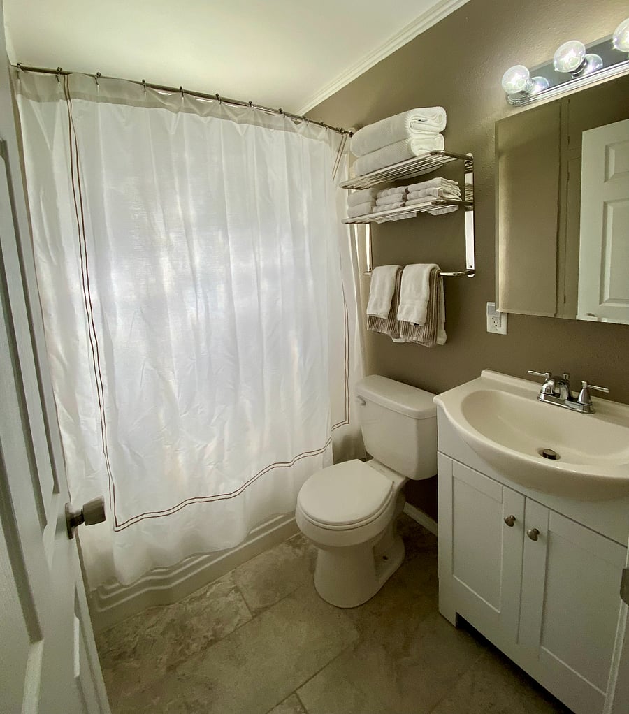 Furnished Finder property 620601_1 photo 12