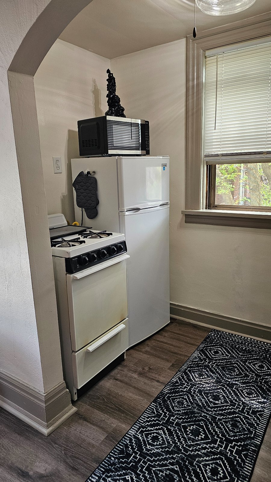 Furnished Finder property 620757_3 photo 3