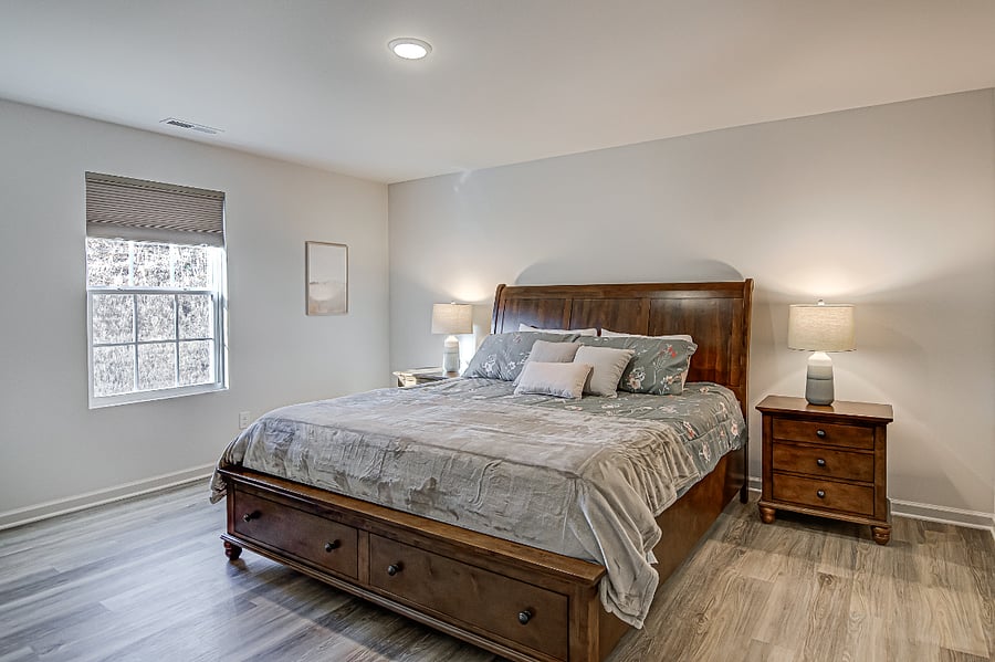 King Bedroom with walk-in wardrobe and en-suite shower room