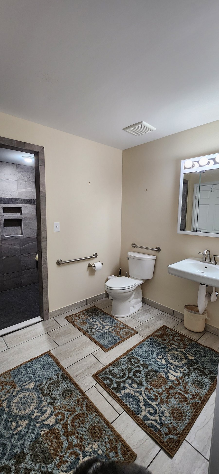 Furnished Finder property 620817_1 photo 16