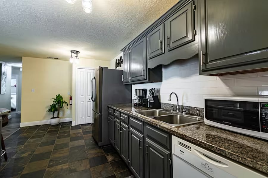 Furnished Finder property 620869_1 photo 5