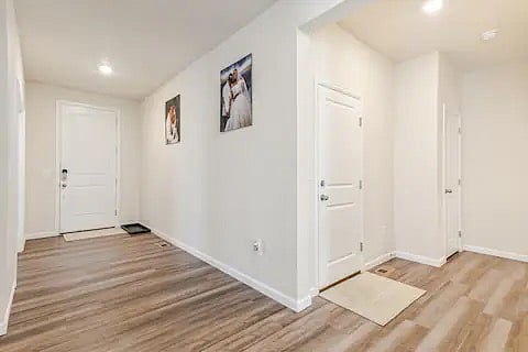 Furnished Finder property 620902_2 photo 11