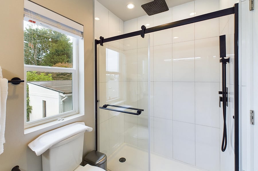Access to bathroom off the master bedroom