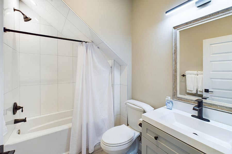 Clean bathroom