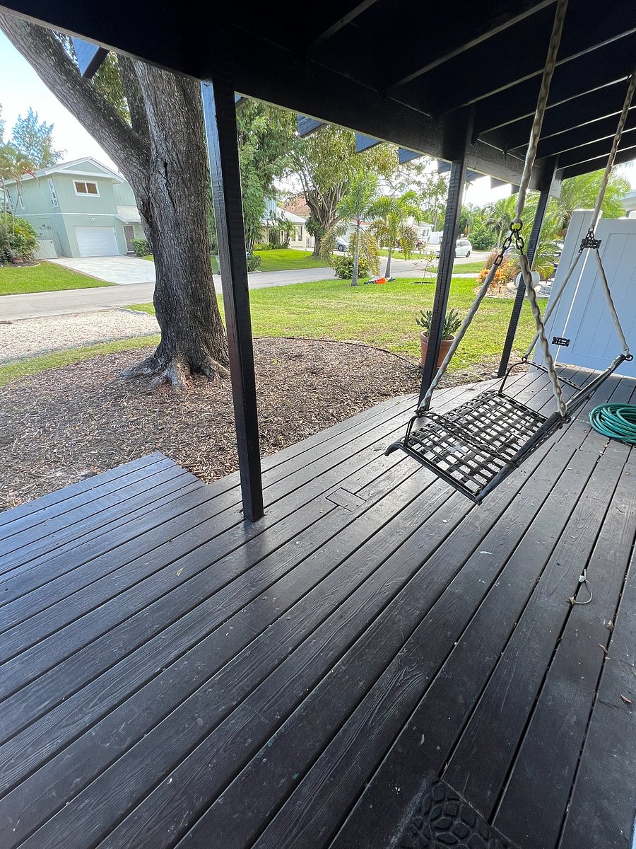 Front Porch & Swing