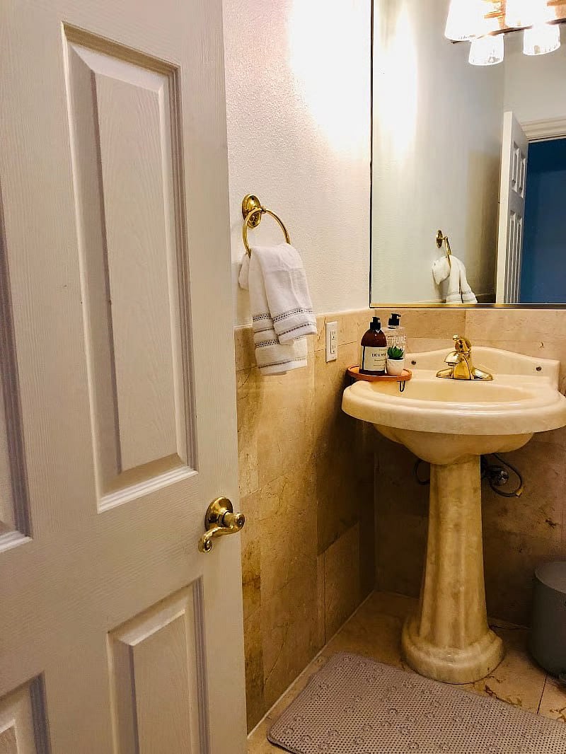 Studio
Rent: $2.850/month
Utilities: $150/month