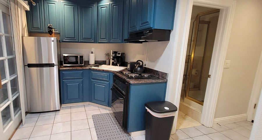 Studio Suite
Available: Starting November 30
Rent: $2,850/month + $150/month utilities