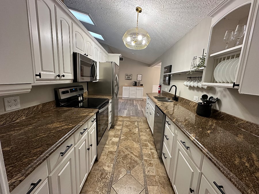 The Suites at 403 - Kitchen