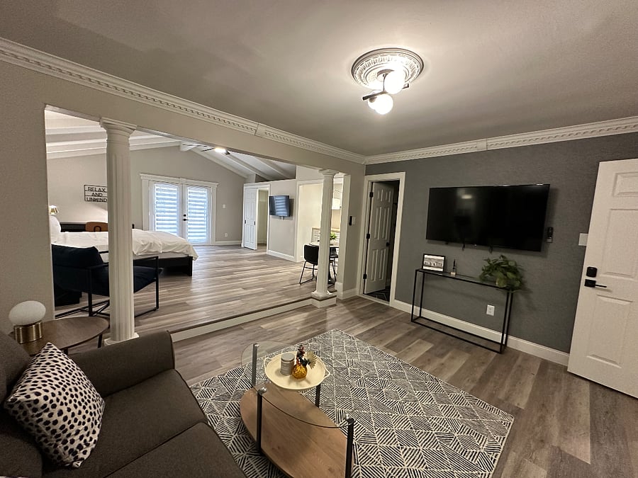 The Jefferson Suite - Private Living Room