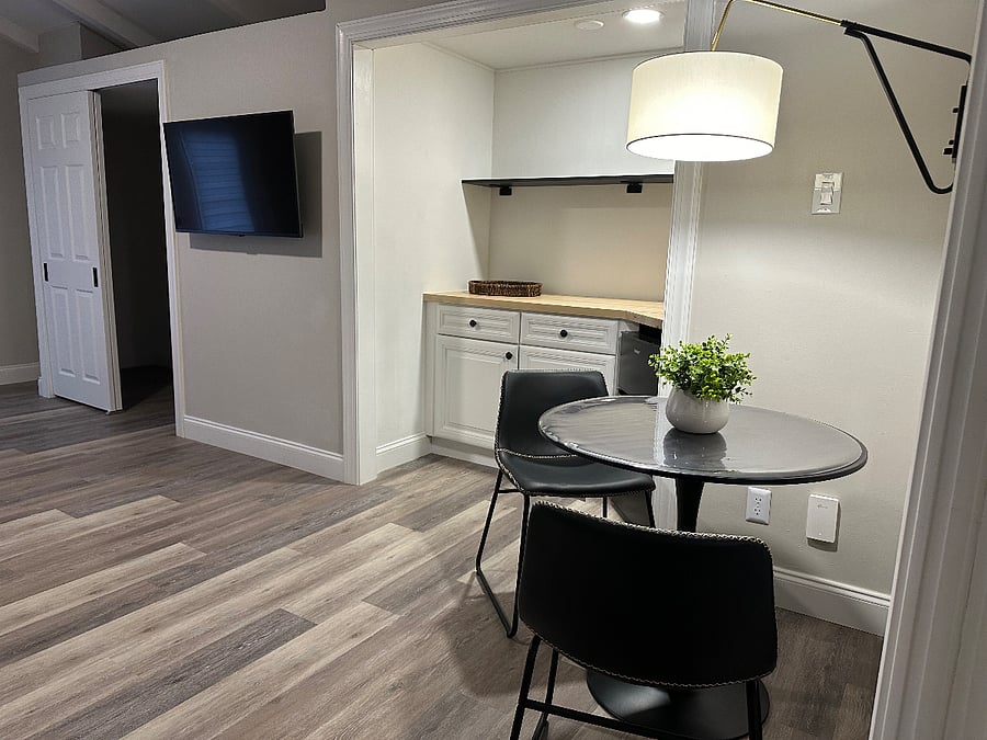 The Jefferson Suite - Breakfast Nook