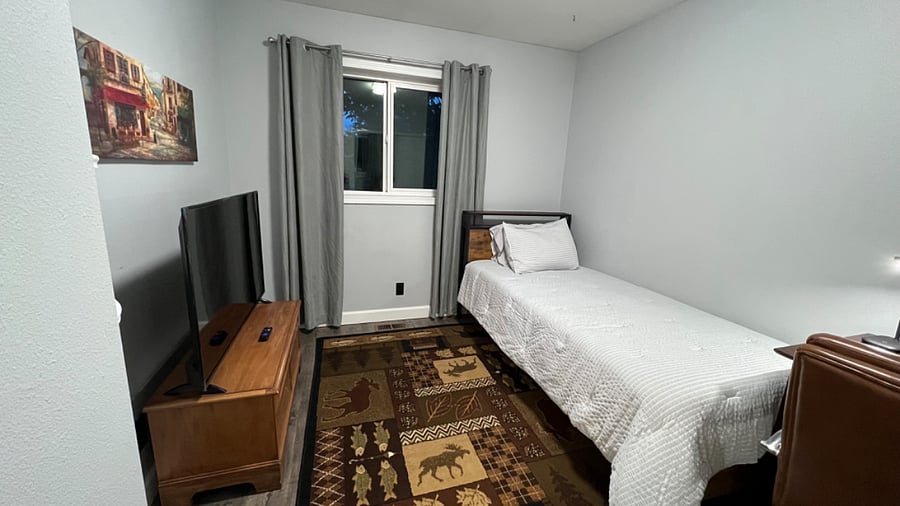 Room B: XL Twin