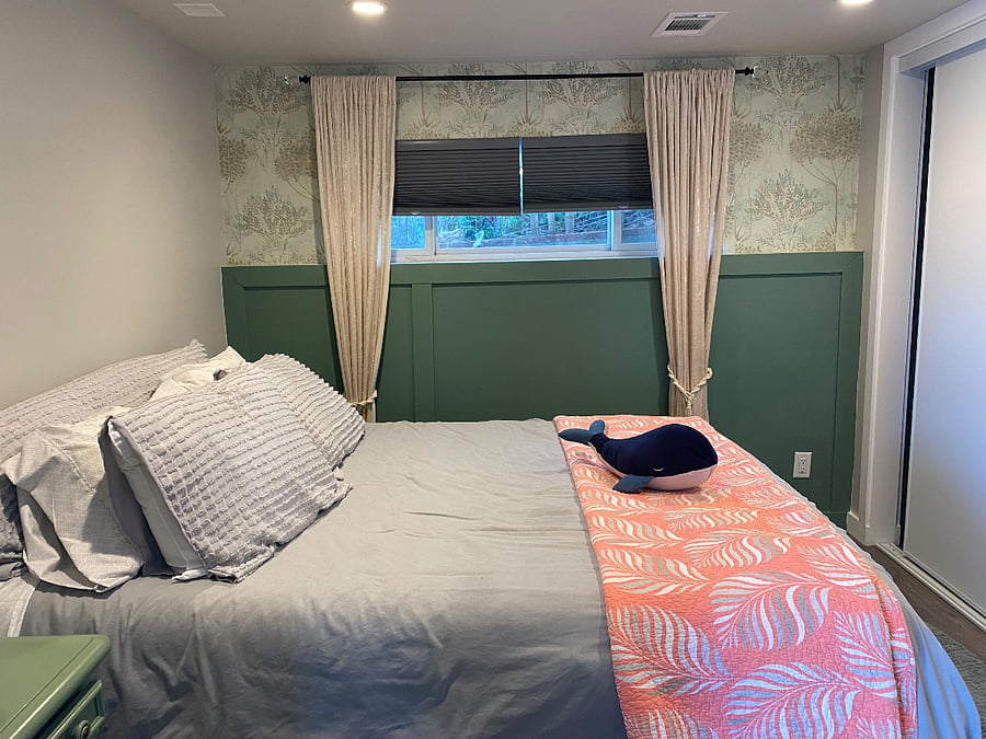 bedroom. custom wallpaper.