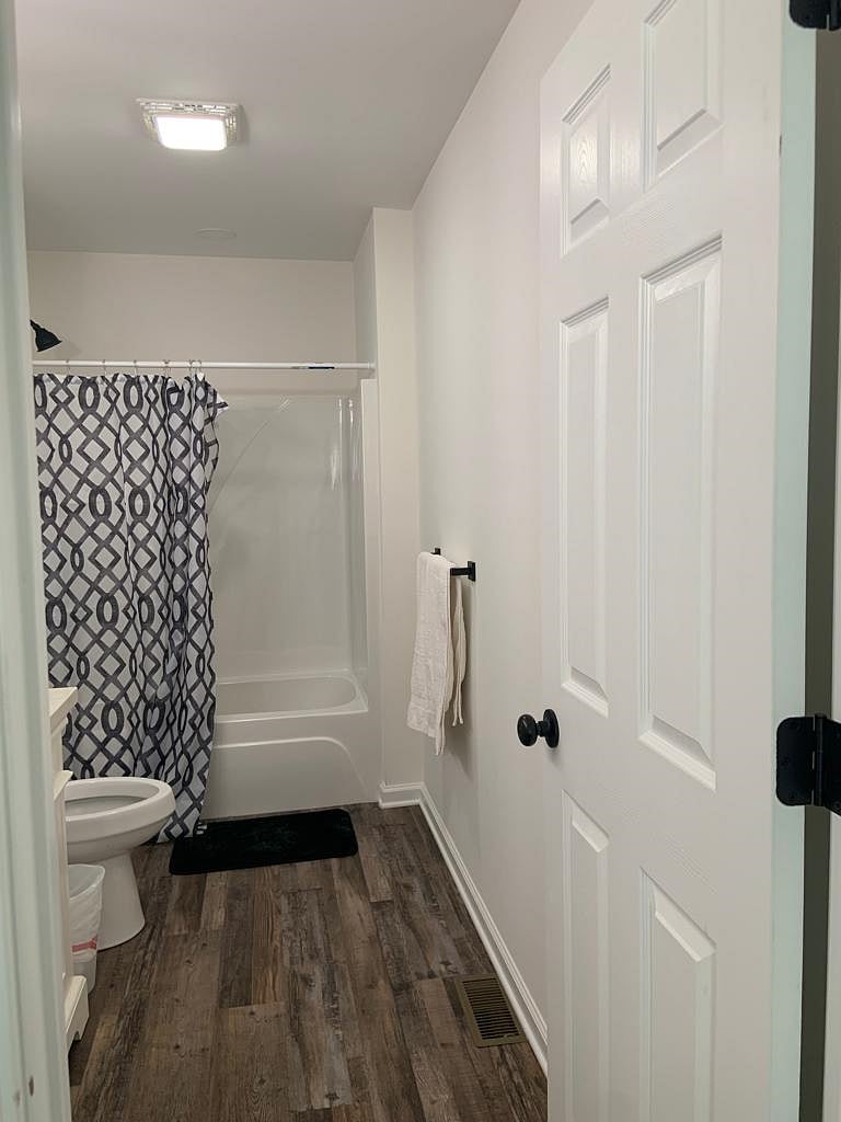 2nd Bathroom
