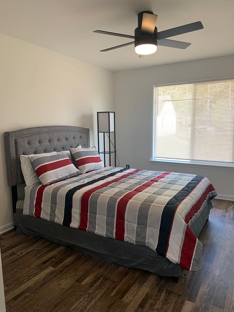 Queen size bed
