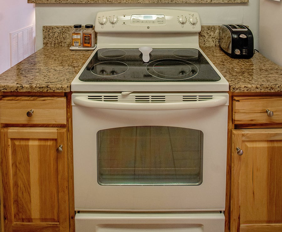 Full stove and oven