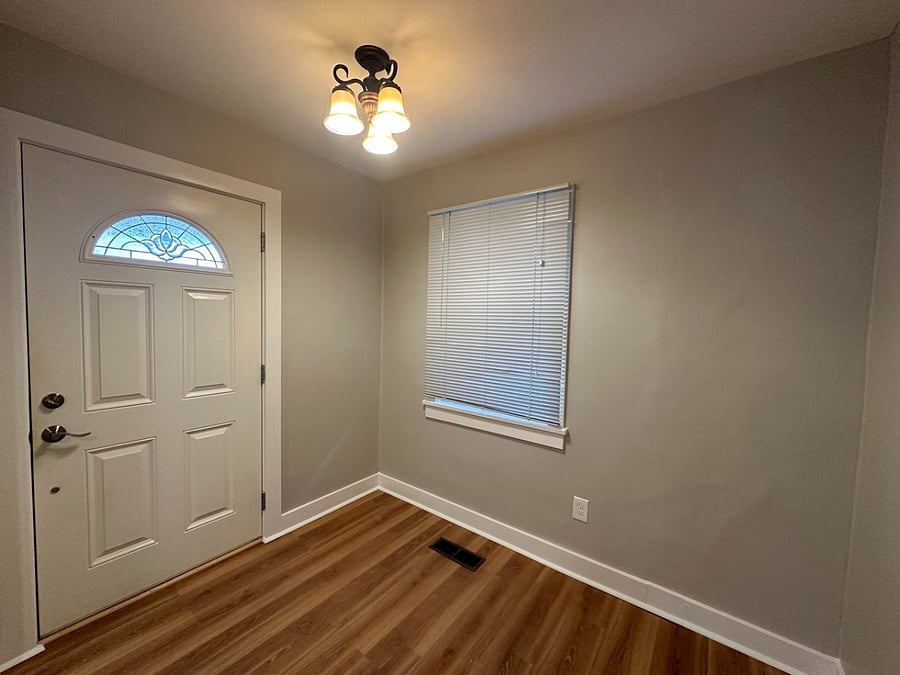 4 beds 2 baths house