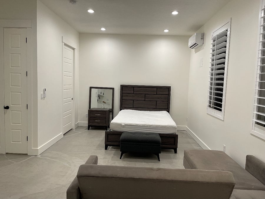 Studio Unit