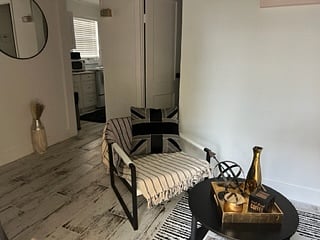 Furnished Finder property 621809_1 photo 5