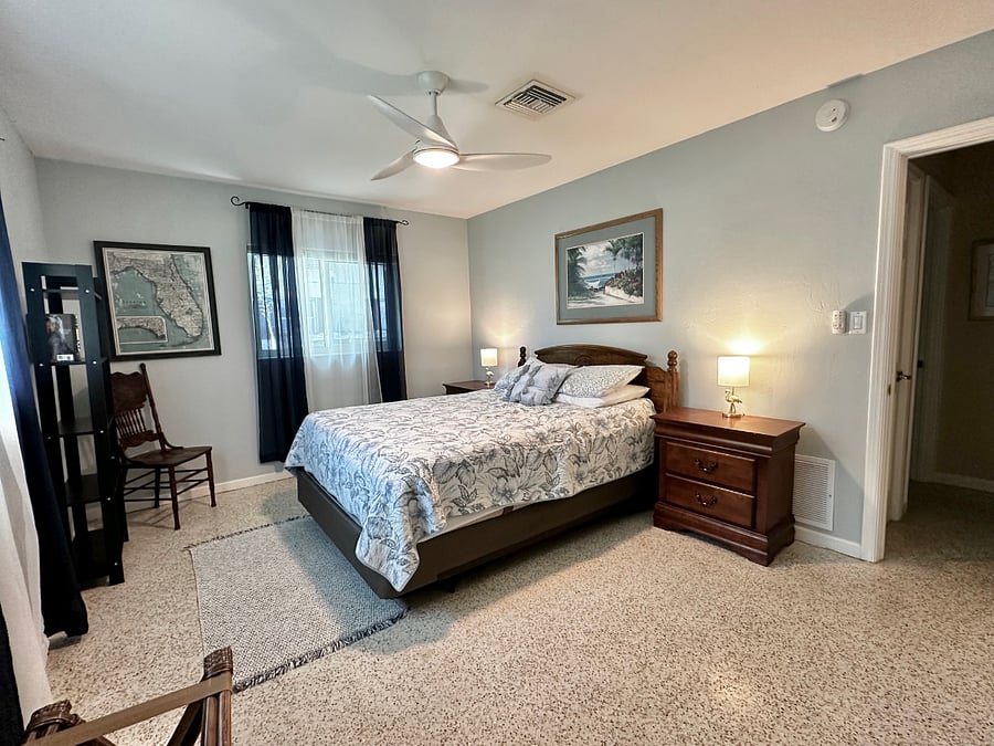 Primary bedroom
Not pictured - 55" 4K Samsung Smart TV. Room darkening shades.