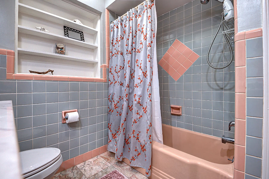 Main bathroom