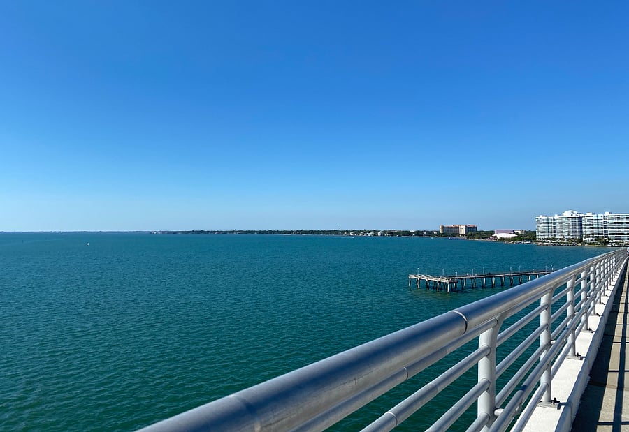 Minutes to downtown and Ringling Bridge