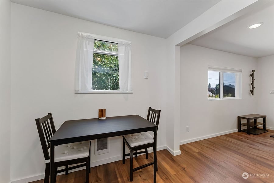 Breakfast Nook