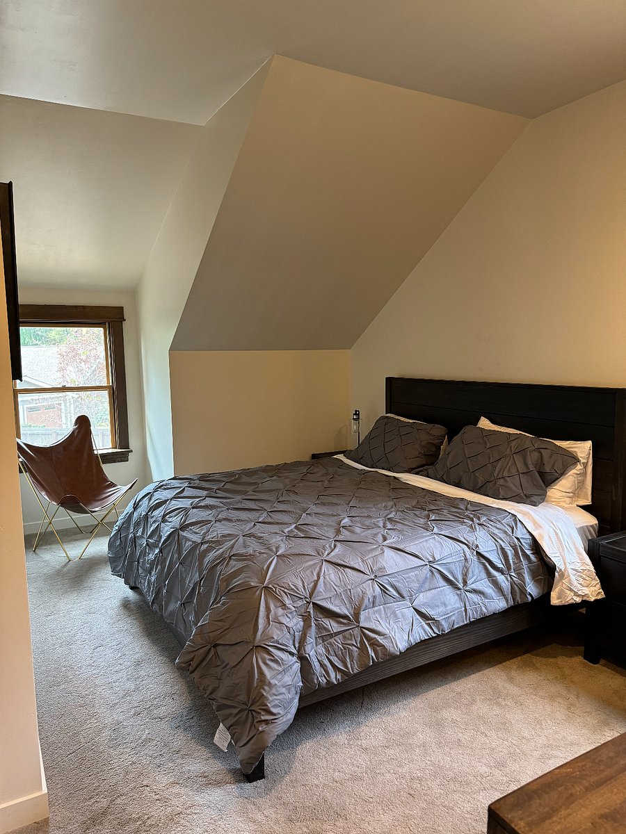 Furnished Finder property 622000_1 photo 2