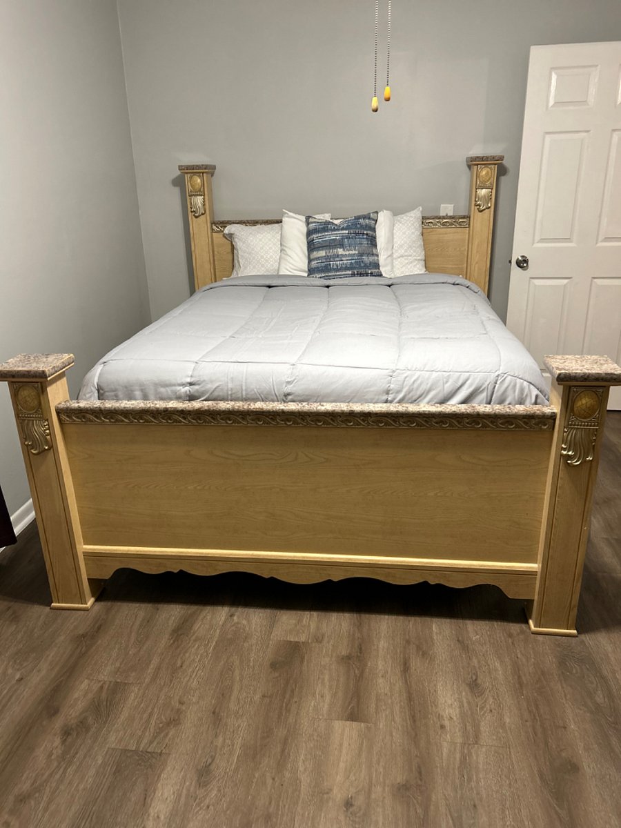 Large bedroom with bath-rent 1125