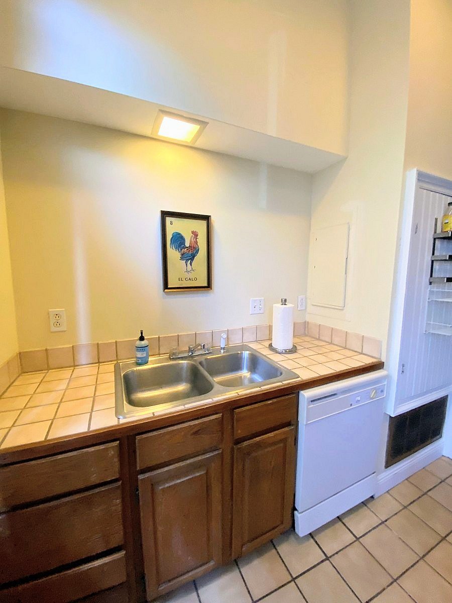 Furnished Finder property 622073_2 photo 9