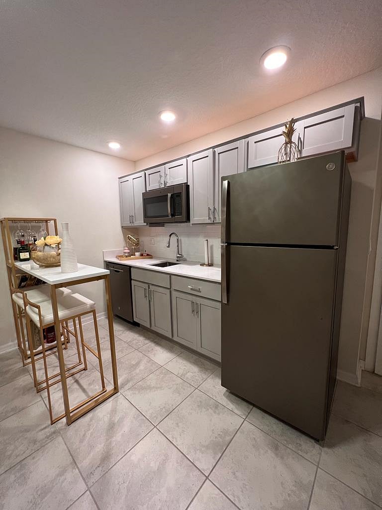 Furnished Finder property 622102_1 photo 10
