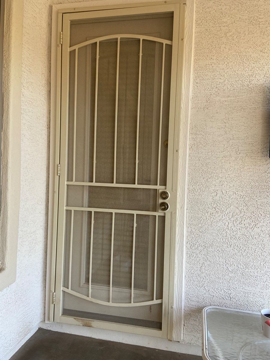 Private entrance to the patio 