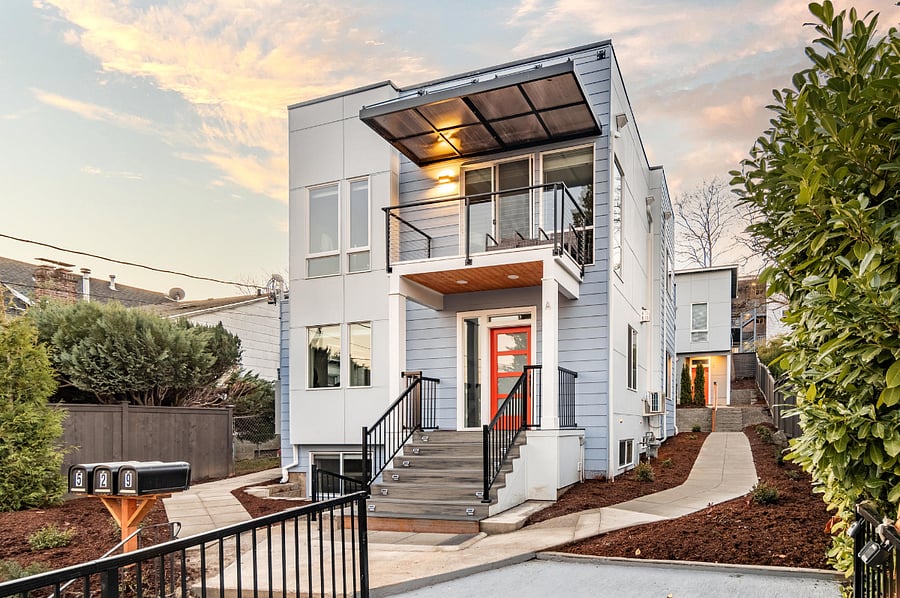Nicely built modern house