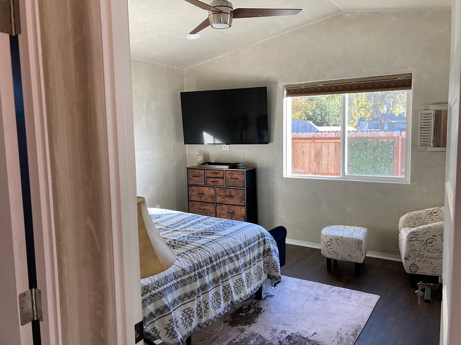 Front bedroom.