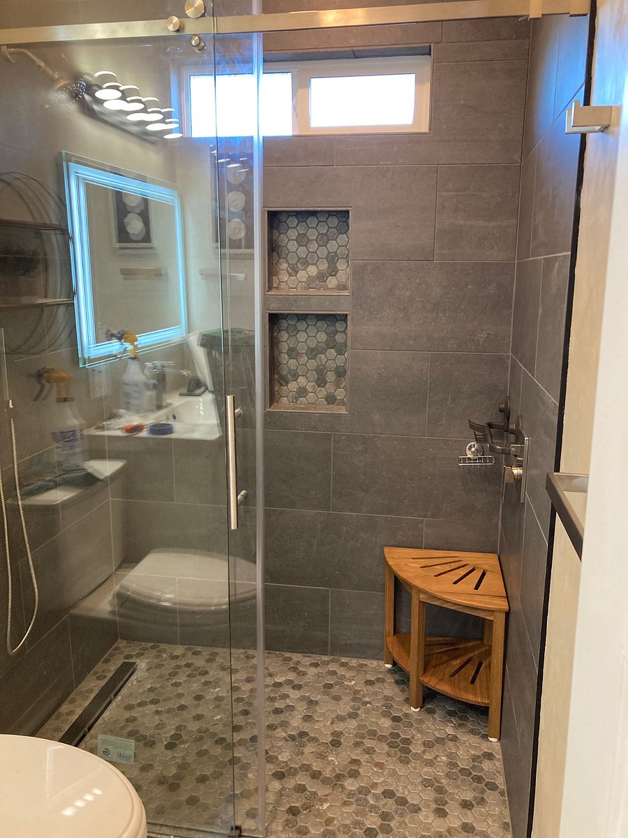 Rain Shower, Wall shower head and Handheld wand shower.