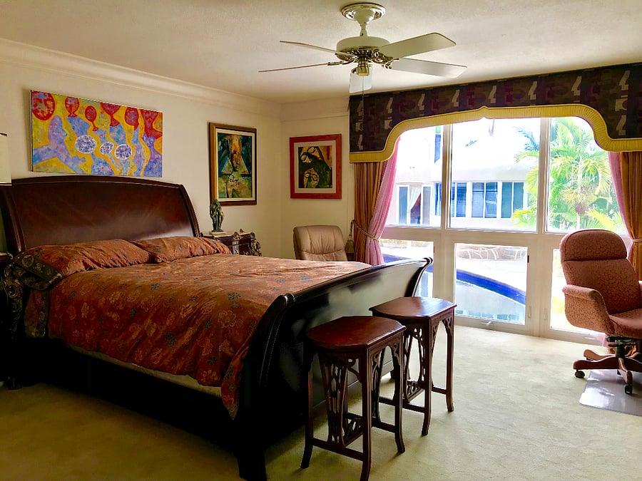 Studio B5.$1750/1 occupancy