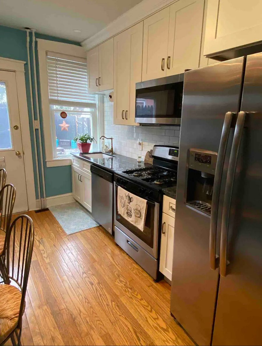 Fully stocked kitchen.