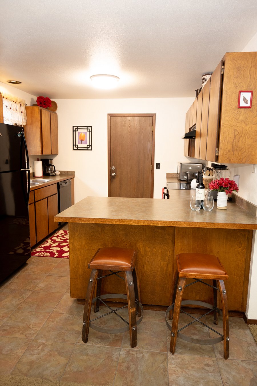 Full kitchen