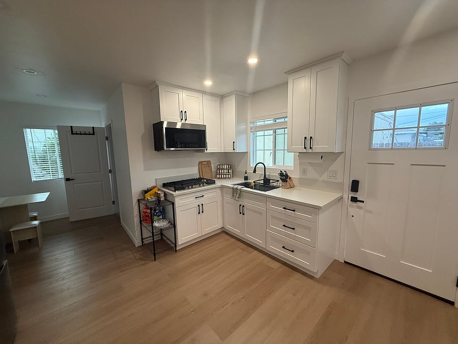 Furnished Finder property 622923_2 photo 3