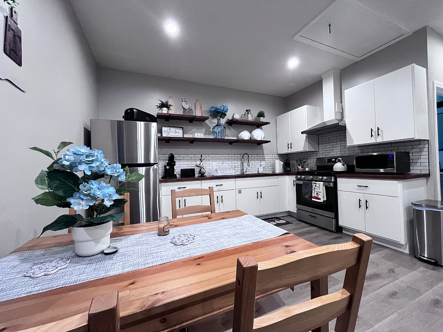 Full Kitchen