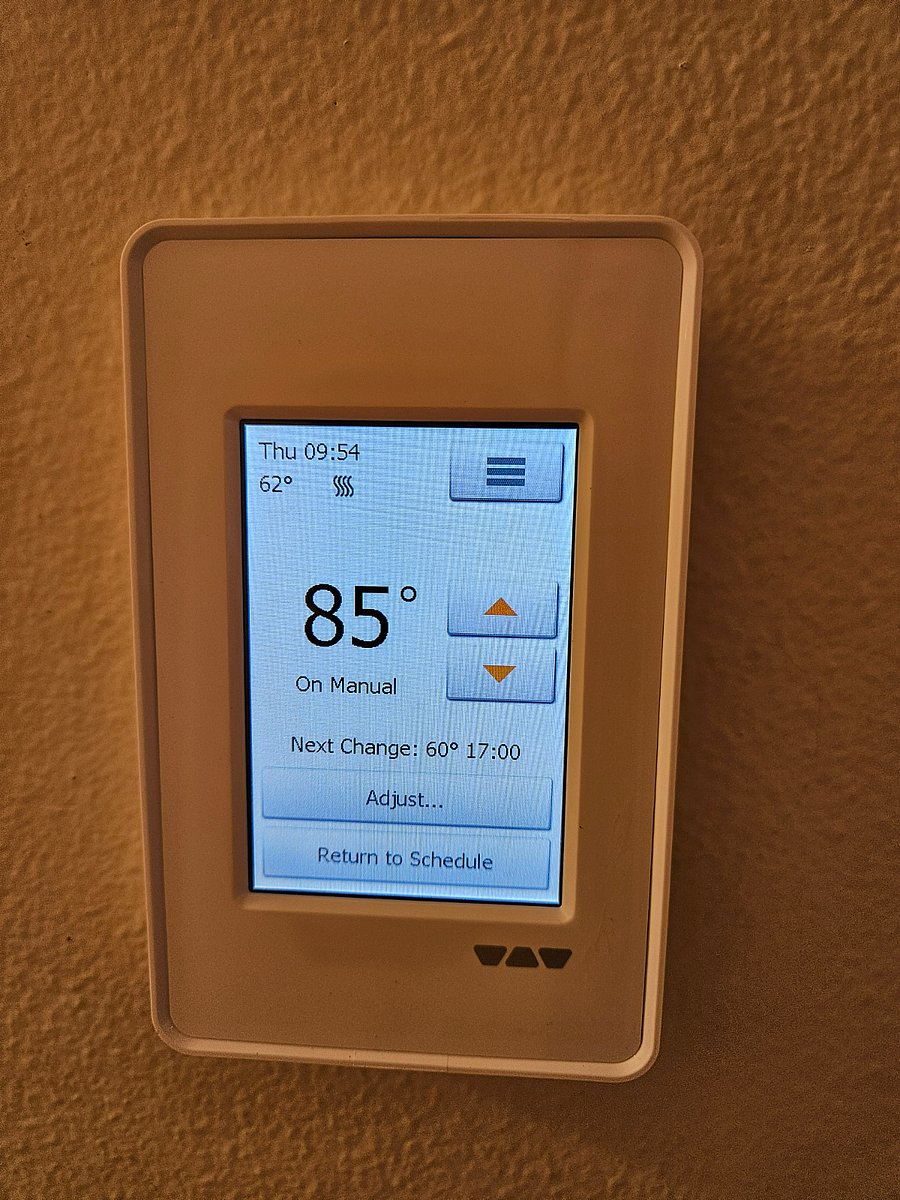 Floor heat in the bathroom and kitchen!