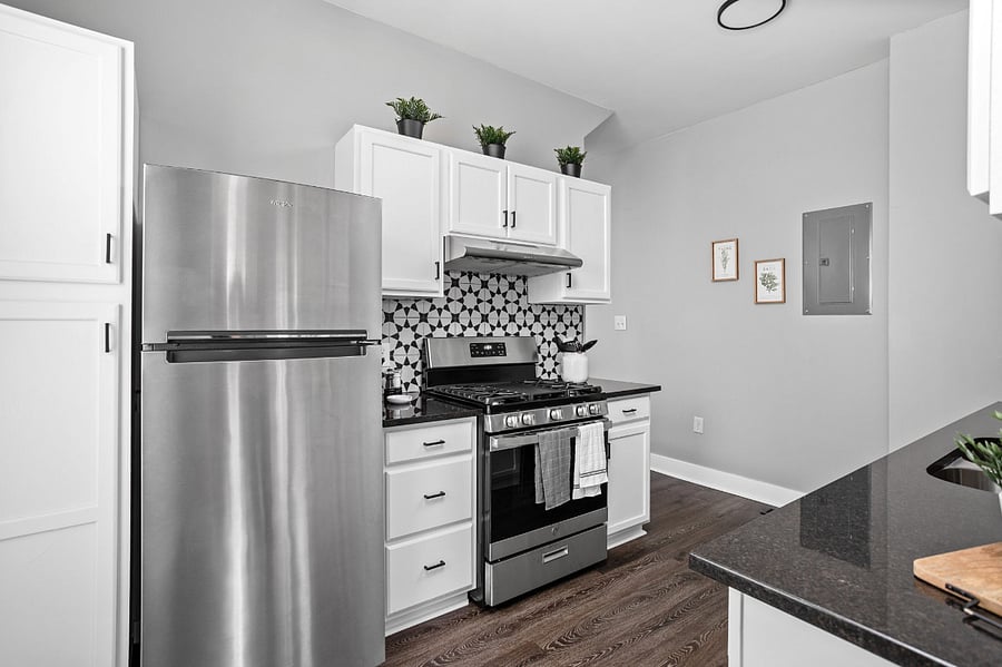 Our kitchen with everything you'll need to cook or heat up any leftovers you may have from Indy's many amazing restaurants