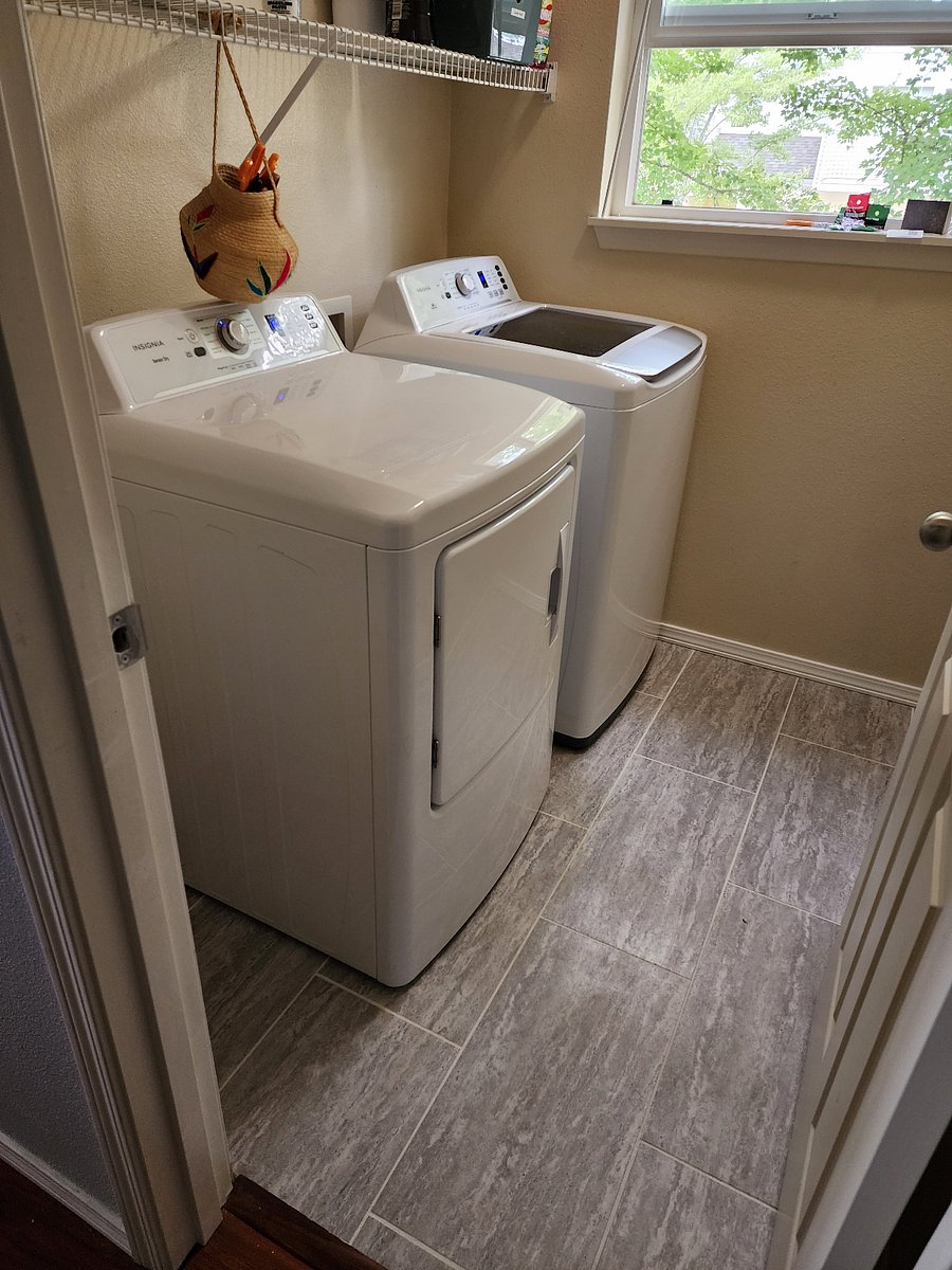 Laundry room is located up stairs 