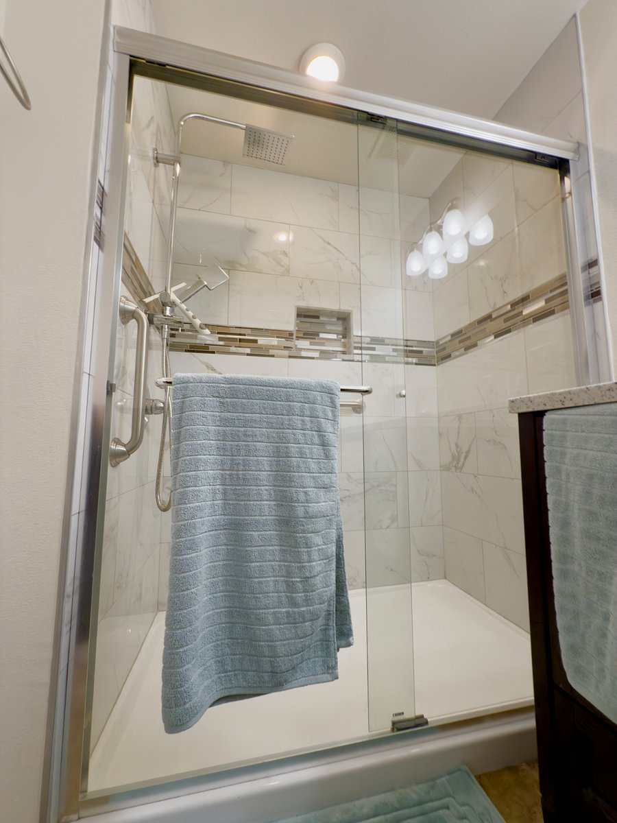Main Floor Bathroom