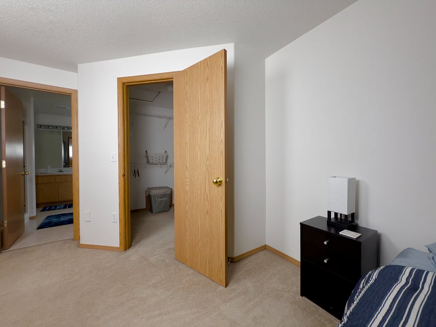 Master Bedroom Suite (Upstairs)