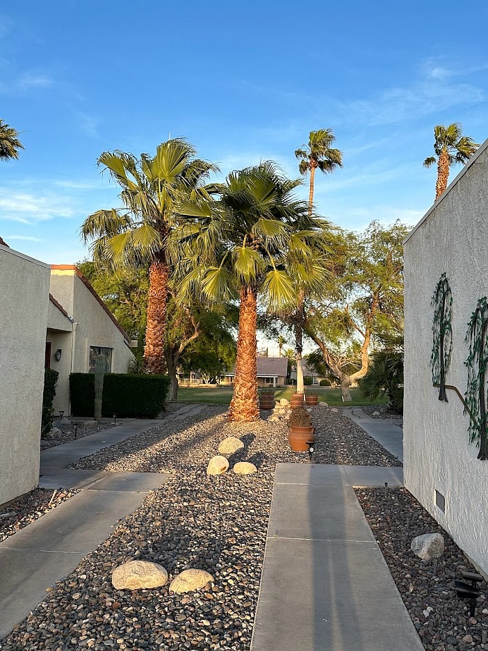 Entrance to Viva La Vacay.