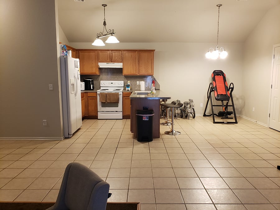 SHARED Living Room:
~ Kitchen space / fridge / electric stove / air fryer / electric kettle / rice cooker / instant pot
~ Washer & Dryer
~ Power Tower station w/ gymnastic rings
~ Inversion table