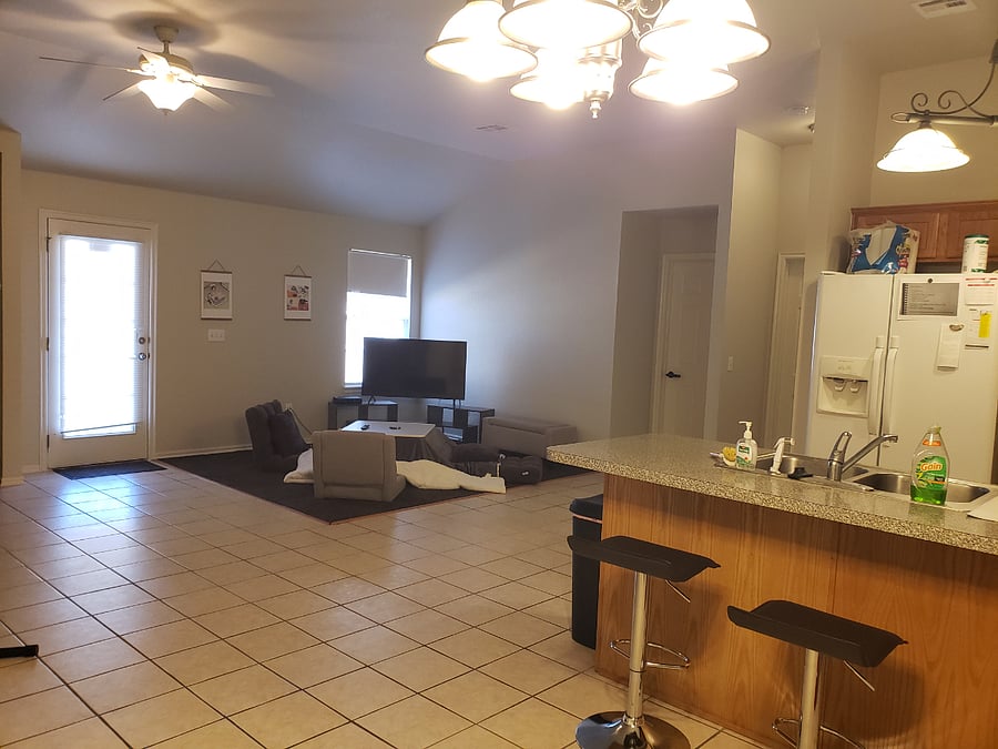 SHARED Living Room:
~ Kotatsu HEATED coffee table with comforter
~ 50" TV with HDMI cable to connect to laptop for remote working
~ Reclining Floor seats
~ Kitchen space / fridge / electric stove / air fryer / microwave / electric kettle / rice cooker / instant pot
~ Washer & Dryer
~ Power Tower station w/ gymnastic rings
