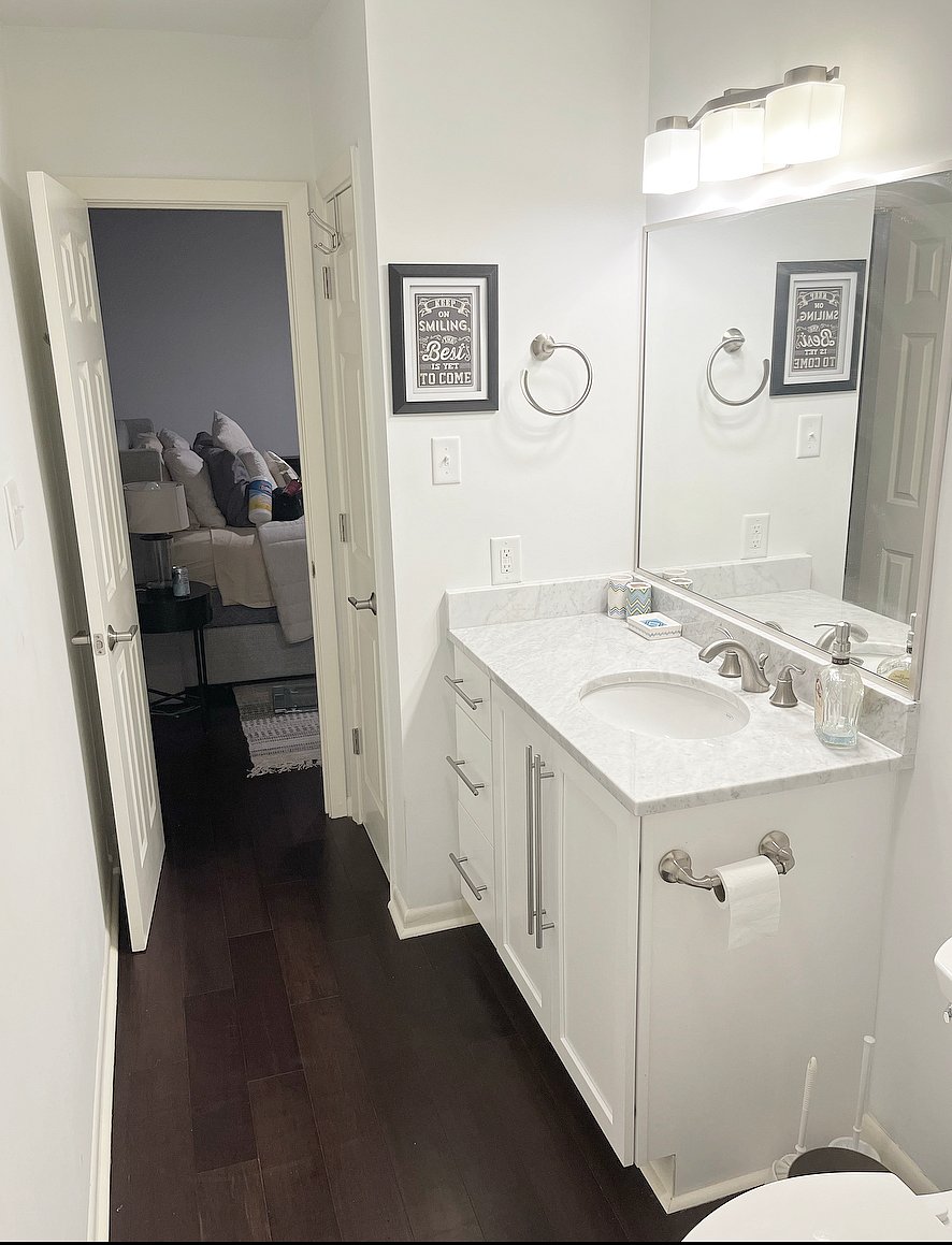 Bathroom - single vanity